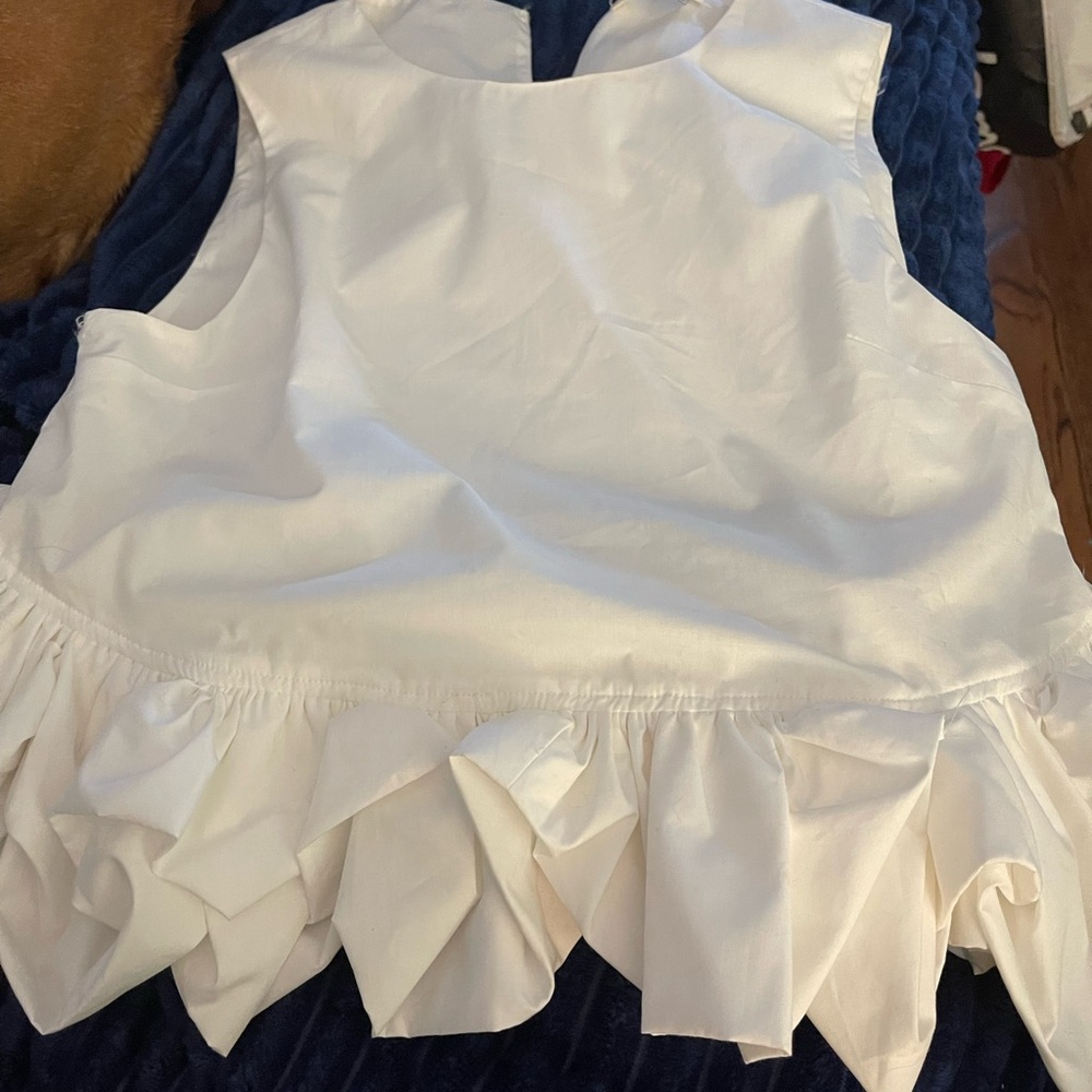 Super cute never worn white top!! From Wrapsody!